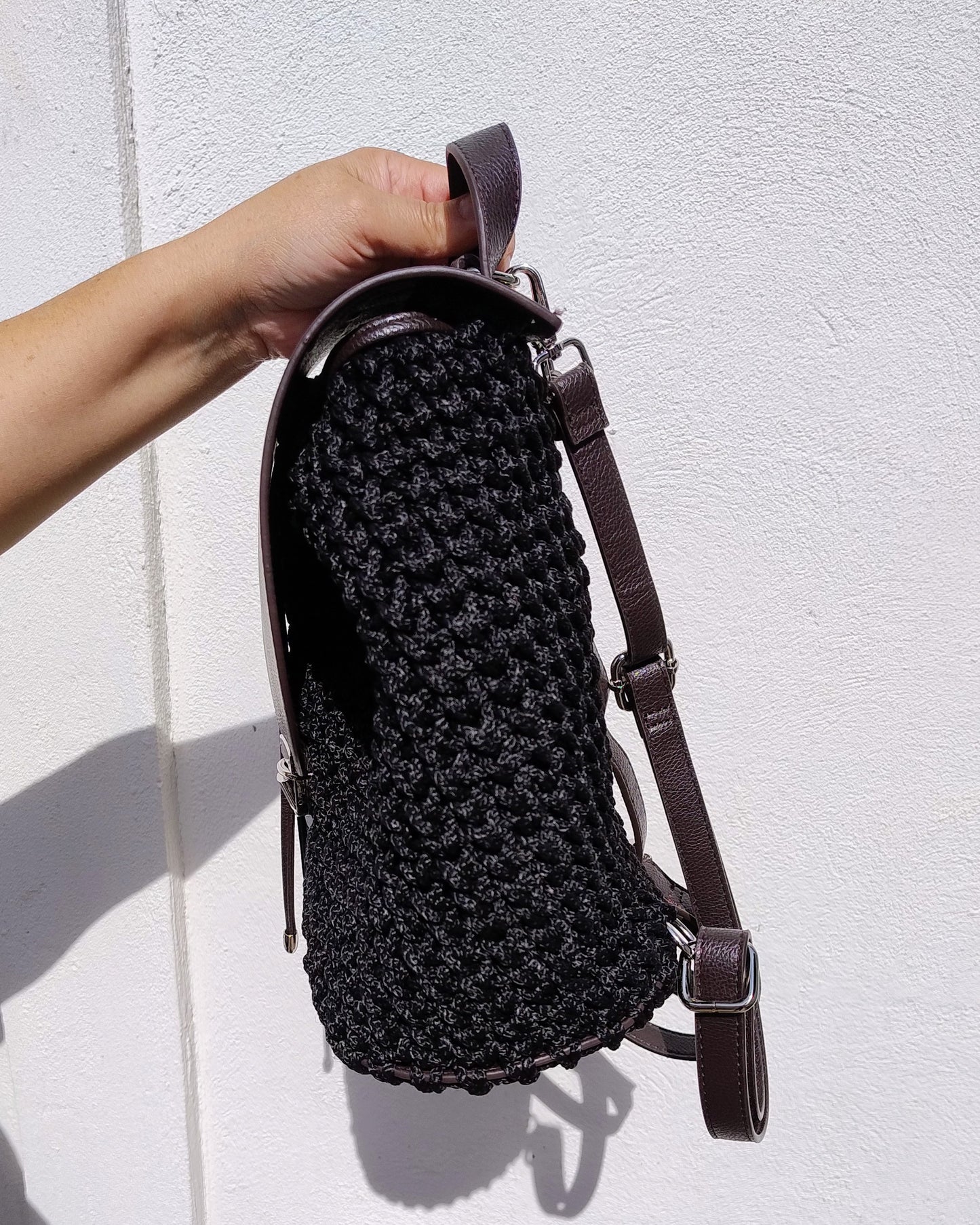 Mochila Tejida "Luna negra"