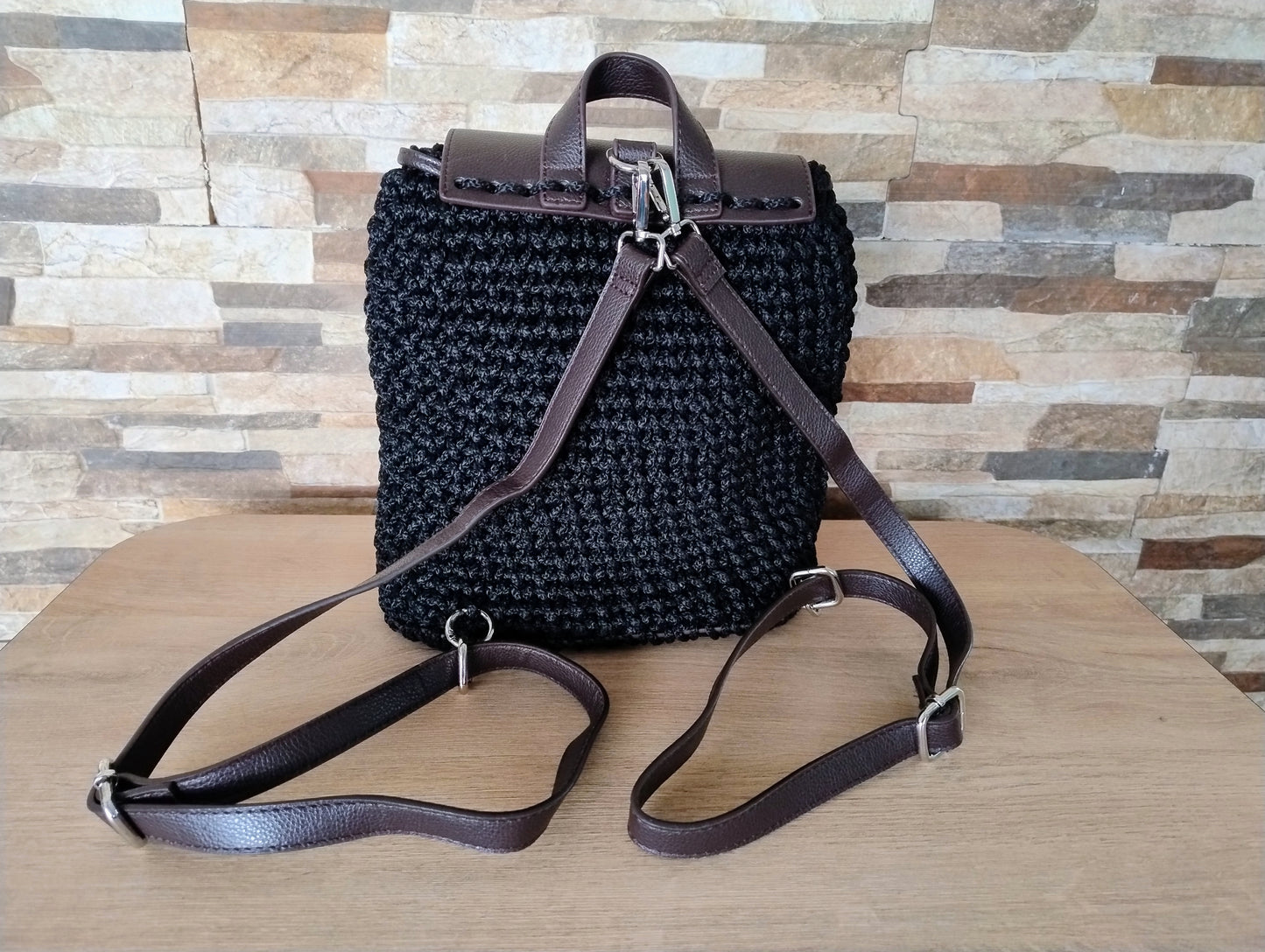 Mochila Tejida "Luna negra"