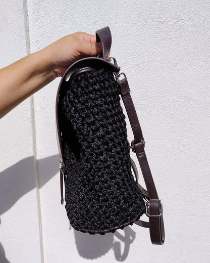 Mochila Tejida "Luna negra"